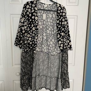 NWT Maurices Floral Kimono